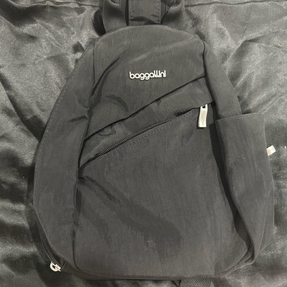 Baggallini crossbody bag - Picture 1 of 6